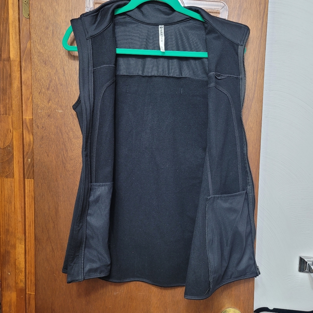 Fabletics Jo Jo Vest / Athletic Jacket Bundle M - image 4